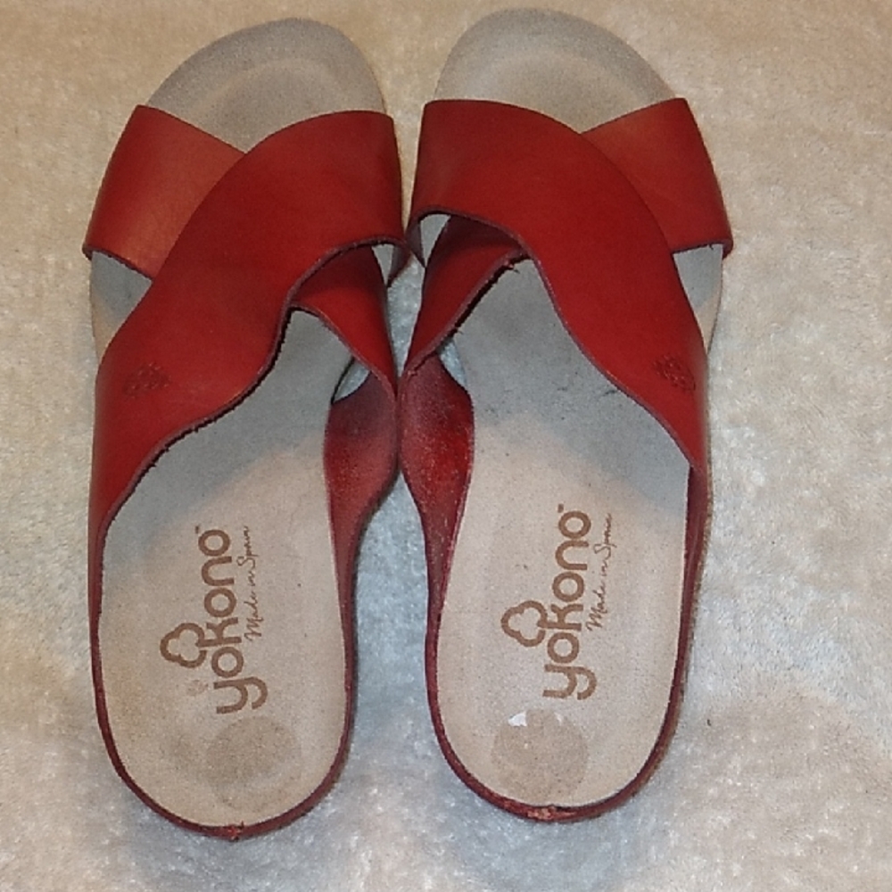 NWOT Women's Red Crisscross Slide Sandals